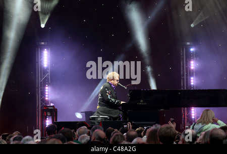 ELTON JOHN-ELTON JOHN Konzert SCARBOROUGH SCARBOROUGH ENGLAND 5. Juni 2011 Stockfoto