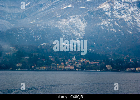 Blick auf Cadenabbia von Bellagio am Comer See. Lombardei. Italien. Stockfoto