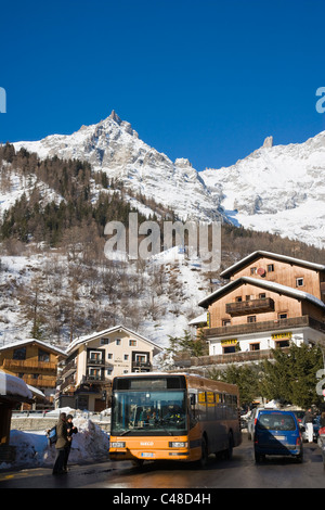 Mont-Blanc-Massiv. La Palud Courmayeur. Aosta Valley.Valle d ' Aosta. Italien. Winter. Stockfoto