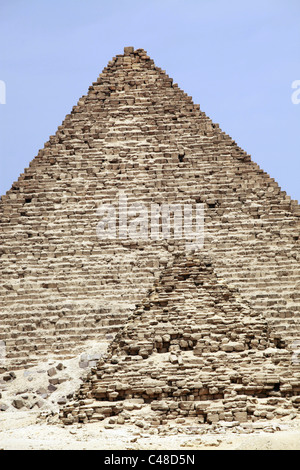 Die Pyramide des Mykerinos (Mykerinos), bei den Pyramiden von Gizeh, Kairo, Ägypten Stockfoto