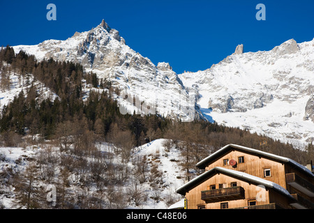 Mont-Blanc-Massiv. La Palud Courmayeur. Aosta Valley.Valle d ' Aosta. Italien. Winter. Stockfoto