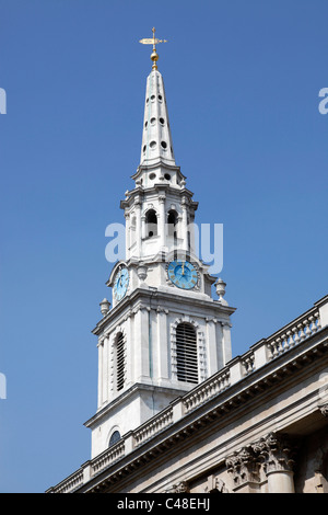 Turm von St. Martin in der Felder-Kirche in London, England Stockfoto