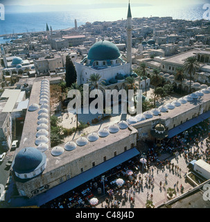 Luftaufnahme der Moschee El-Balanenfamilie in der Altstadt von Akko Stockfoto