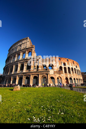 Bögen der antiken römischen Amphitheater Kolosseum Rom, Italien Stockfoto