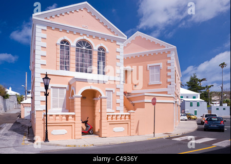 Rosa Haus Funktionen in die historische Architektur der St. George, Bermuda. Stockfoto