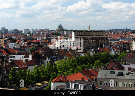 Ein Blick über Brüssel in Sainte-Catherine/Sint-Katelijne und die Basilika des Heiligen Herzens Stockfoto