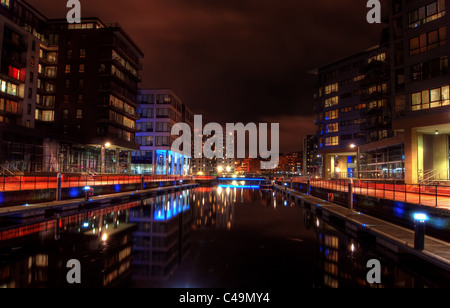 Clarence Dock in Leeds in der Nacht Stockfoto