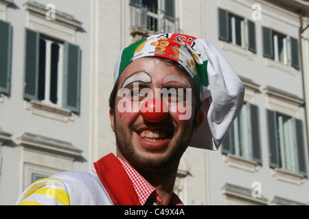 Clown-Therapie-Mitglieder feiern rote Nase Tag in Rom Italien Stockfoto