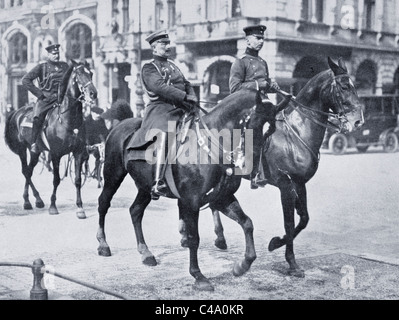 Wilhelm II., Kaiser von Deutschland, Reiten durch Berlin zum Abschied von ersten deutschen Expeditionskorps im August 1914. Stockfoto