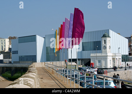 The Turner Contemporary Art Gallery - wirtschaftliche Regeneration einer Küstenstadt, um Besucher durch Kunst in Margate, Kent, Großbritannien zu bringen Stockfoto