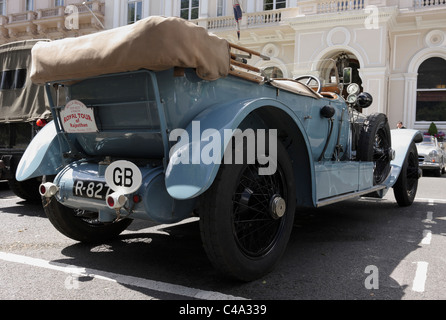 Feine Rolls-Royce beispielsweise in der Form eines 1913 James Radley Silver Ghost, es ist hier von einem hinteren off-Seite Aspekt gesehen. Stockfoto