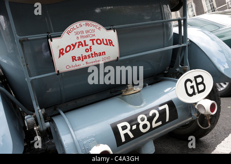 Hintere Aspekt und leicht schräger Blick auf die James Radley Rolls-Royce Silver Ghost, in St James Square in London gesehen. Stockfoto