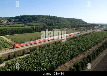 Luftaufnahme eines Zuges in der Sharon Stockfoto