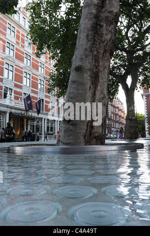 Das Connaught Hotel und street Pool verfügen, die 2011 gestartet wurde. Stockfoto