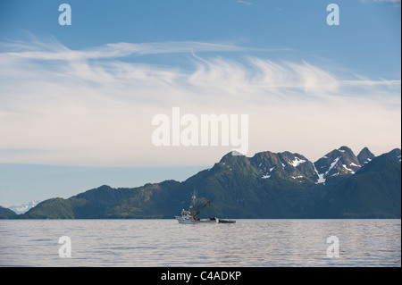 Prince William Sound, Alaska. Boote-Fisch für Buckellachs auf einen schönen Tag Neaer Knight Island, Alaska. Stockfoto