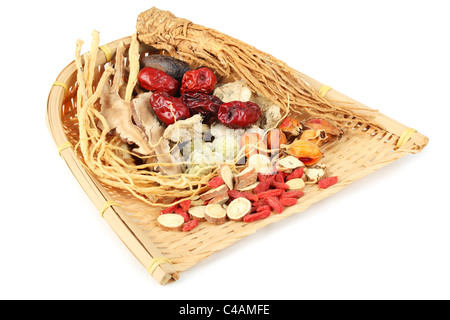 Traditionelle chinesische Medizin auf weißem Hintergrund. Stockfoto