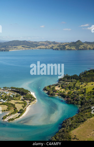 Einlass, Cooks Beach, Coromandel Peninsula, North Island, Neuseeland - Antenne Stockfoto