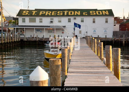 S T Preston & Sohn Shop Stockfoto