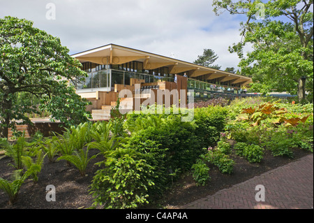 Die John Hoffnung Gateway und das Restaurant im Royal Botanic Garden Edinburgh Stockfoto