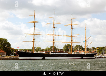 historische Stahl Viermastbark Passat verankert im Hafen von Lübeck-Travemünde Stockfoto