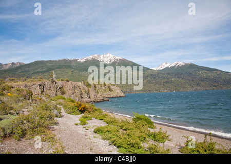 Lake Futalaufquen, eines der vielen Seen im Nationalpark Los Alerces. Stockfoto