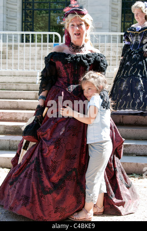 Kostümierten Figuren für das Fest der 3. NAPOLEON in Allier Vichy-Frankreich Stockfoto