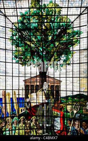 Der Baum von Gernika Glasmalerei Decke in der Montage-Haus (Casa de Las Juntas), Gernika (Guernica), Baskenland, Spanien Stockfoto