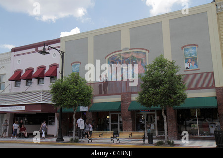 Deland Florida, Woodland Boulevard, Innenstadt, Wandgemälde, Hauptstraße, historische Gebäude, Skyline der Stadt, Stadtbild, Besucher reisen Reisetour Tourismus Stockfoto