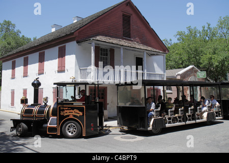 St. Saint Augustine Florida, St. Francis Street, Oldest House Museum, Coquina-Wohnung, 1727, Ripley's, Sightseeing-Zug, Besucher reisen unterwegs Tour tou Stockfoto