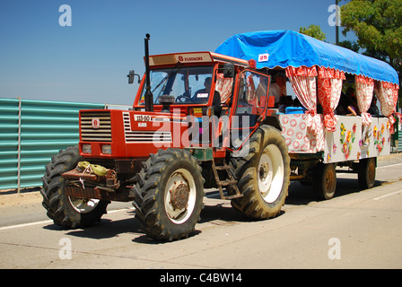 Pilger-Straße nach el Rocio, traditionellen Karren auf die Romeria del Rocio Wallfahrt Huelva Andalusien Spanien Stockfoto