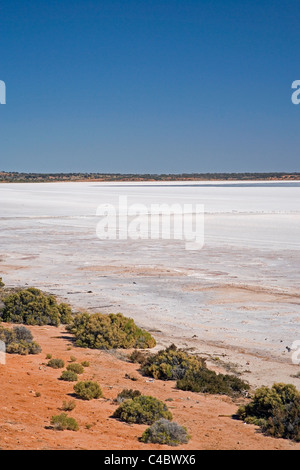 Lake Hart, Stuart Highway in der Nähe von Woomera, Outback, South Australia, Australien Stockfoto