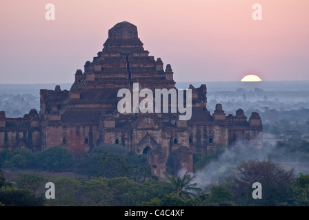 Dhammayangyi Tempel, Bagan im Morgengrauen Stockfoto