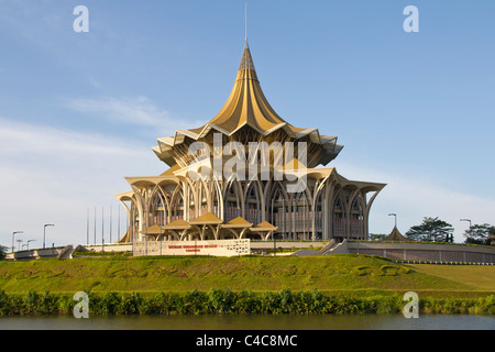 Staatlichen gesetzgebende Versammlung Gebäude in Sarawak, Borneo, Malaysia Stockfoto