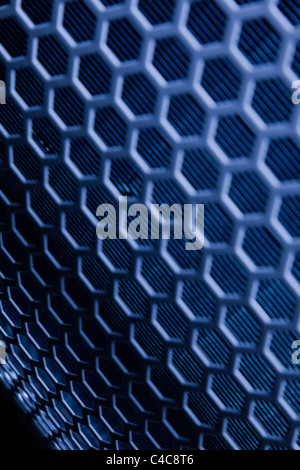 Dunkel blau Metal Mesh Textur Closeup erschossen Stockfoto