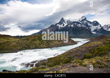 Salto Grande Wasserfall, Torres del Paine Nationalpark, Chile Stockfoto