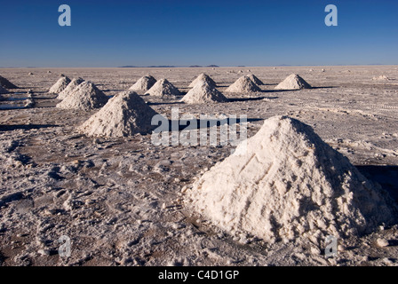 Bolivien, Salar de Uyuni Salz flach, Salzgewinnung, Salzberge Stockfoto