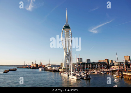 Der Spinnaker Tower in Portsmouth, Hampshire, England Stockfoto