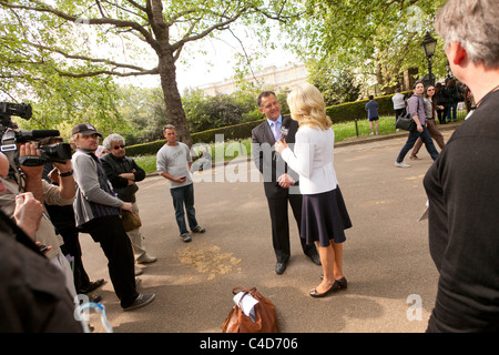 Prinzessin Dianas ehemaligen Butler Paul Burrell, interviewt am Nachmittag vor der Hochzeit von Prinz William und Kate Middleton Stockfoto