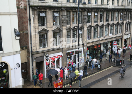 Oxford Broad Street Läden gesehen von Balliol College Stockfoto