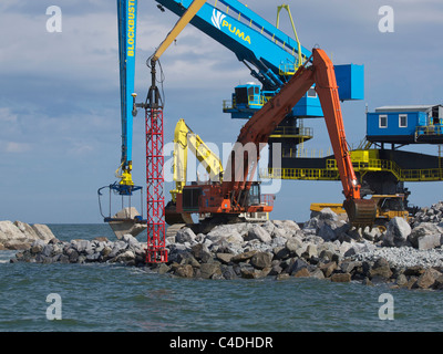 Neues Land zu schaffen. Baustelle der Maasvlakte 2, Ausbau der Tiefseehafen Rotterdam, Niederlande Stockfoto
