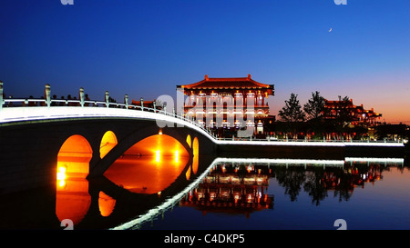 Nachtaufnahmen von Tang Paradise in Xian, China Stockfoto