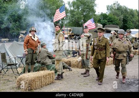 amerikanische und britische Soldaten an einem Krieg Reenactment großen zentralen Bahnhof Loughborough England uk Stockfoto