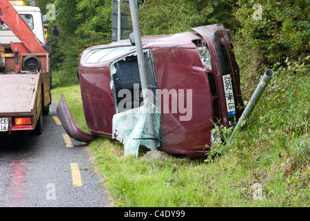 Auto crash Land Lane verursacht durch Beschleunigung County Limerick Irland 12. Juni 2011 Stockfoto