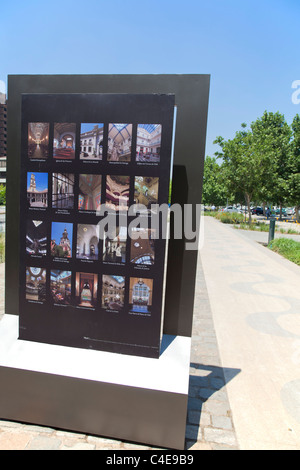 Fotoausstellung im Parque Bicentenario Förderung der Architektur der Stadt, Santiago, CHile Stockfoto