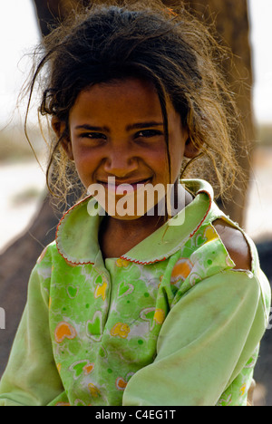 Muzeina Beduinen Mädchen - Wüste Wadi Arada - Sinai-Halbinsel, Ägypten Stockfoto