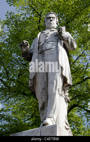 Statue von George Leeman, Eisenbahn-Ingenieur im Stadtzentrum von York, England. Stockfoto