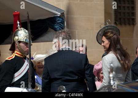 Seine königliche Hoheit Herzogin von Cambridge (Kate Middleton) Ankunft Reihenfolge der Strumpfband-Zeremonie in WIndsor Castle Stockfoto