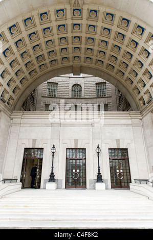 MI5 Gebäude im Thames House on Millbank, London, UK Stockfoto