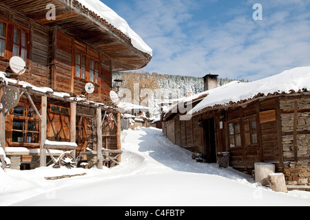 Zheravna im winter Stockfoto