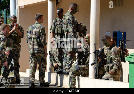 Show der französischen Streitkräfte Fallschirmjäger in La Reunion Stockfoto